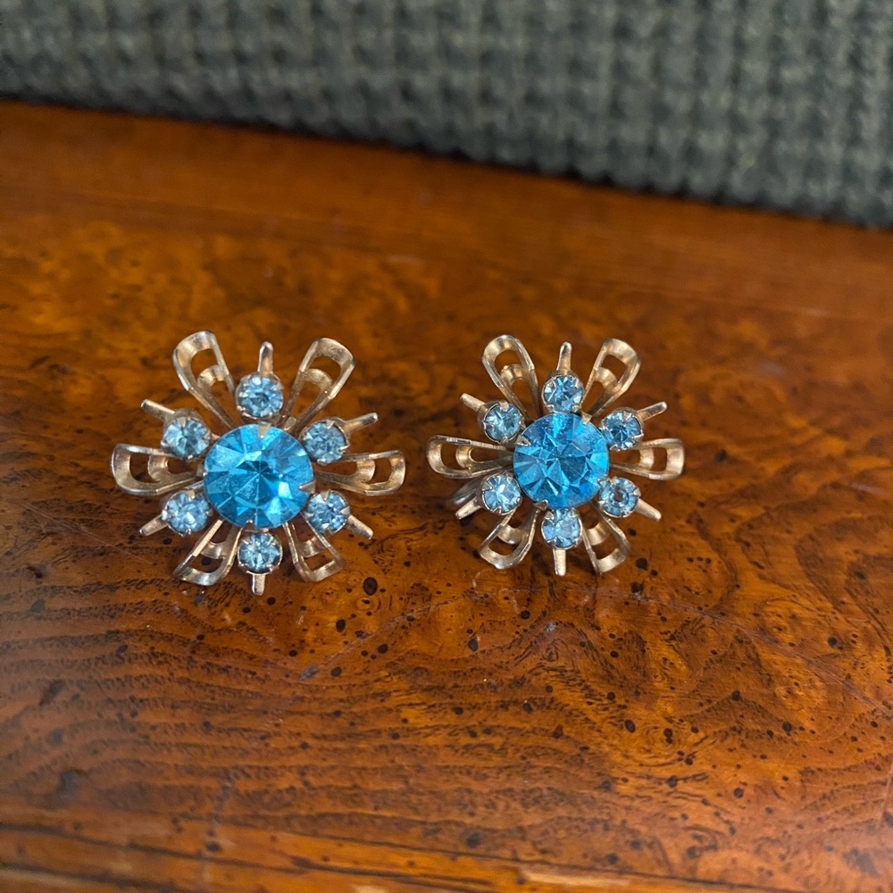 Elegant Vintage Swiss Blue and Gold Snowflake Screw Back Earrings